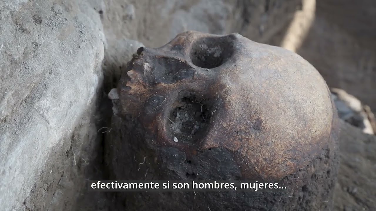 Hallazgo de momoztli o altar, salvamento arqueológico del tren México-Querétaro | Trenes del Norte