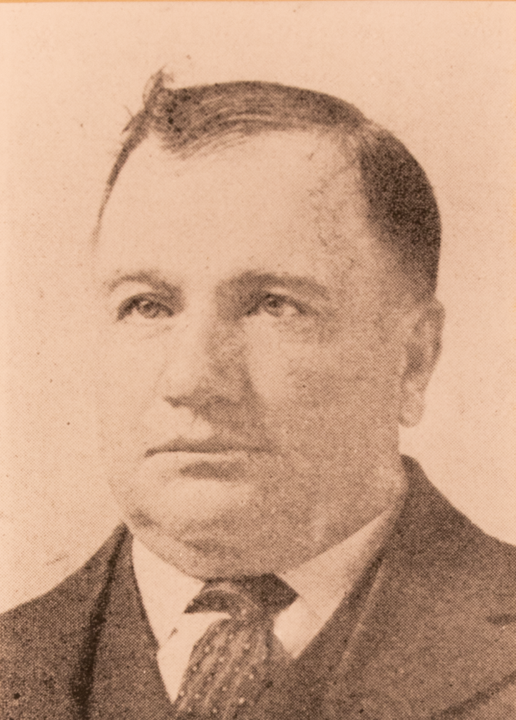 1906 Thomas Webb