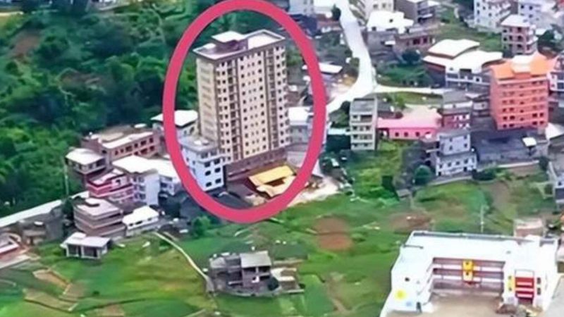 A Chinese Family Built a 15-Story Home and It Changes How We Think About Housing