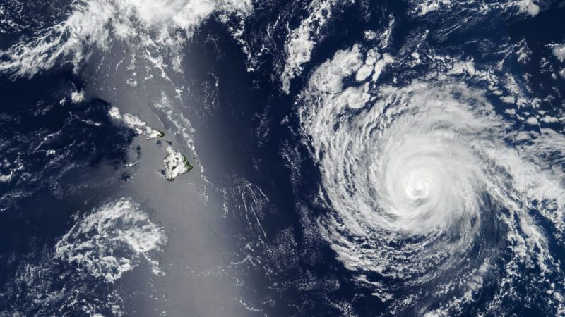 A Shimmering Silver Streak Hid Hawaii as Hurricane Kiko Closed In