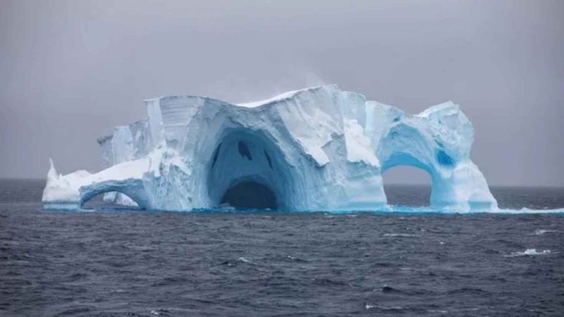 Scientists Want to Build an 80km Wall Beneath Antarctica’s Doomsday Glacier